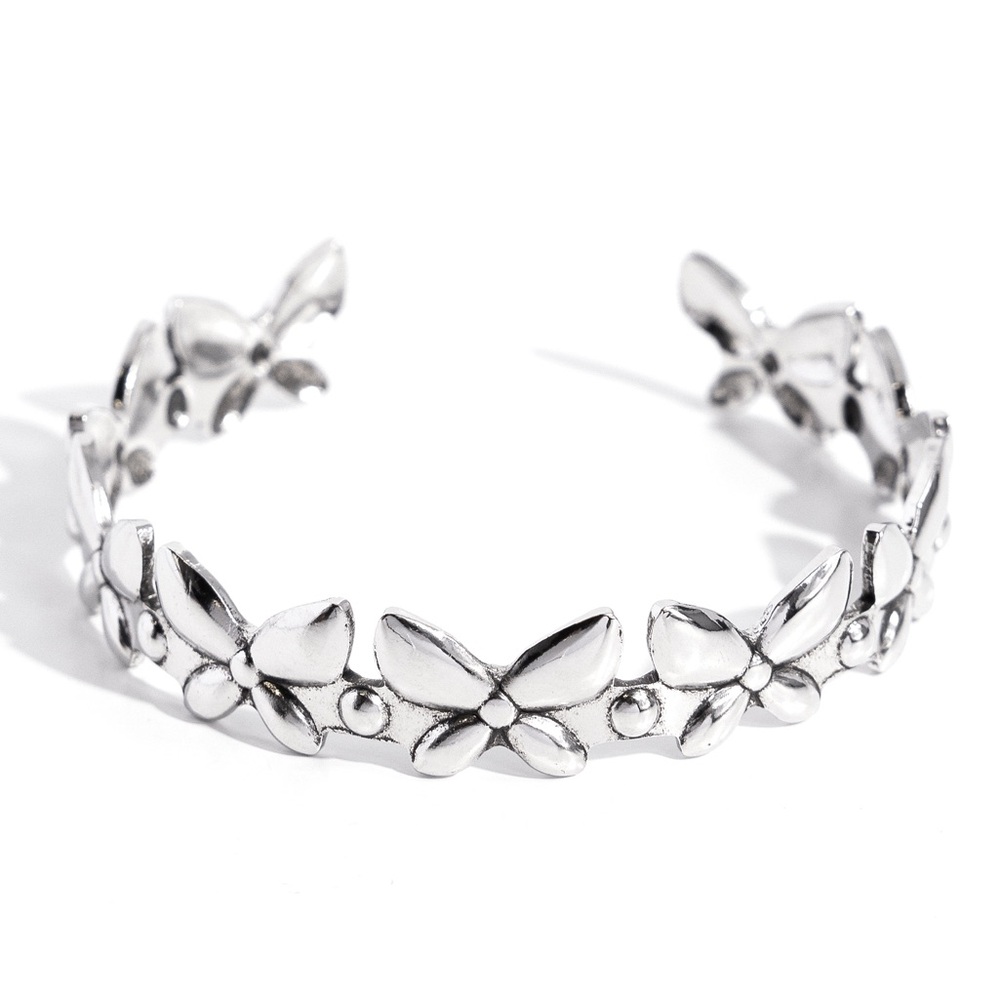 Elegant Silver Floral Bracelet